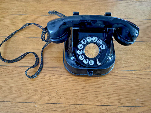 Ancien téléphone noir - téléphone,