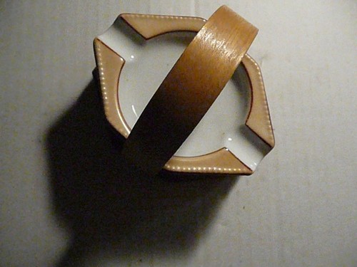 Cendriers porcelaine - cendriers, en