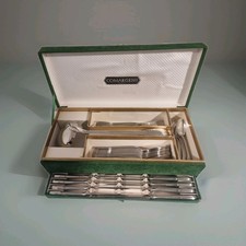 ménagère  service  couverts 58 pièces acier  inox parfait état  style Louis XV