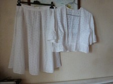 ensemble  jupe et haut vintage en broderie anglaise blanche taille unique 38/42