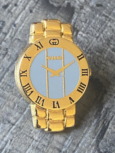 Pins pin montre - watch, parfum