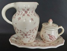 Ensemble de toilette en faïence C.V Moustiers XXème