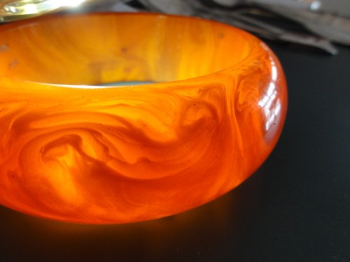Gros bracelet jonc - , bakélite