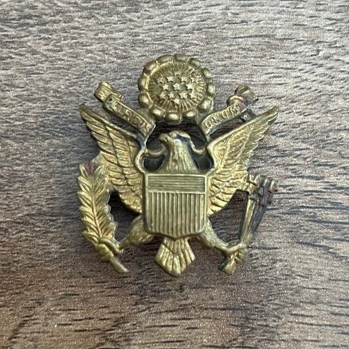 Insigne militaire n135 - insigne,