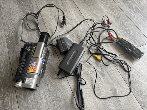 Sony handycam ccd trv37 - handycam, ccd-trv37
