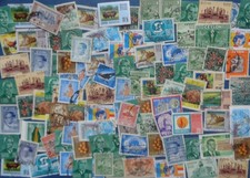 Lot de plus de 200 timbres de Ceylan/Sri Lanka dans une pochette