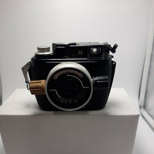 Nikonos camera for parts or - ,