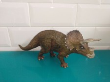 2110103 Figurine Dinosaure dino Papo triceratops 2006