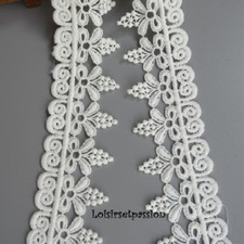 DENTELLE BLANC, Feston, Bouquet Grappe Fleur, 5 cm, multiple16 motifs 50cm - D27