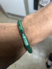 Bracelet 1960 en cuivre et malachite de très bonne qualité.