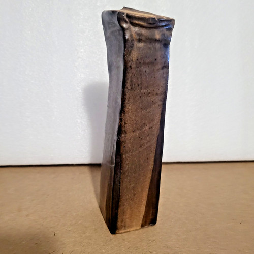 Vase soliflore brutaliste - , en