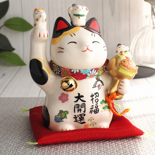 Figurine chat chanceux