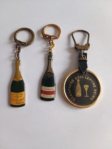 Porte clés bouteilles et - 3,