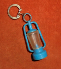 Porte-clés Mini lanterne ( type camping gaz ) lampe à pétrole démontable - 70 mm