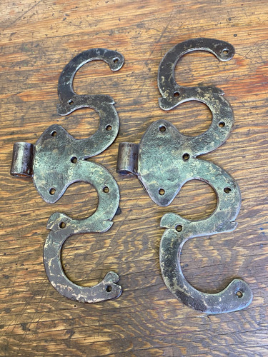 Grandes pentures moustache - , 28