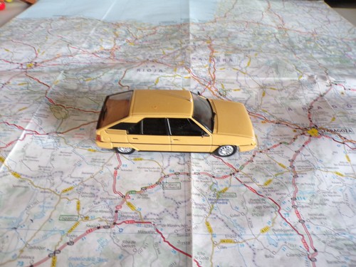 Citroën trs jaune - bx, 16