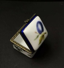  BOÎTE À PILULE PORCELAINE