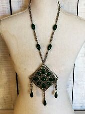 Imposant et rare collier Guy