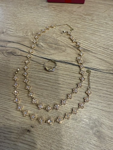 Parure bijoux fantaisie dorée