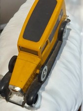 Voiture miniature rétro ancienne, véhicule de collection vintage d'occasion