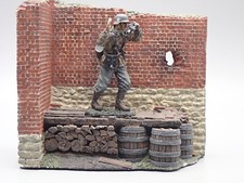 MUR BOMBARDE  BRITAINS  AVEC