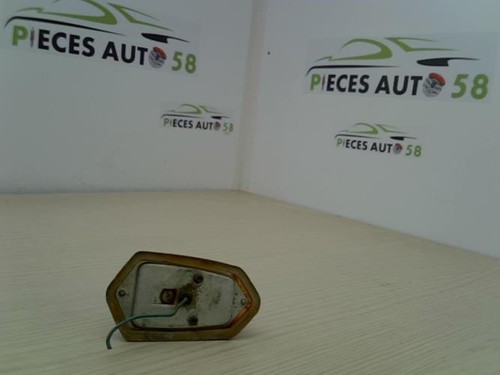 Feu arriere principal droit