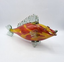 Sculpture grand poisson en verre soufflé moucheté rouge et jaune de Murano XXème