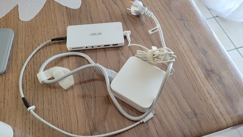 Asus universal dock - , ah001