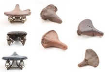 Ancien Selles De Vélo Décor