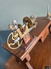 Ancien établi horlogerie miniature pièce de musée ! cabinet de curiosité outil