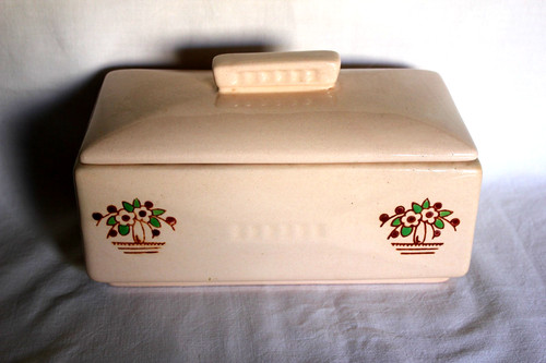 Ancienne grande boite - , a