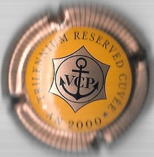 capsules de champagne    VEUVE   CLICQUOT     année 2000