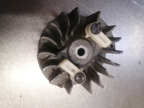 Volant moteur - , (origine)
