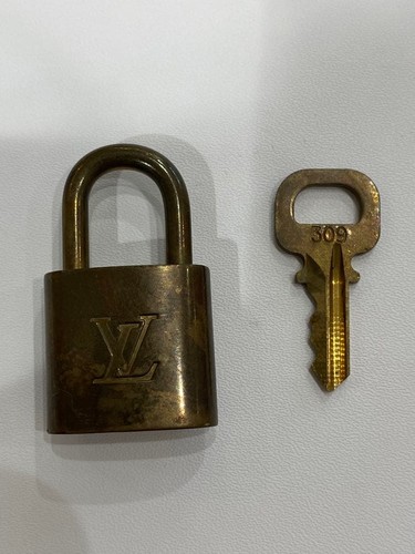 Serrure cadenas louis vuitton - serrure,