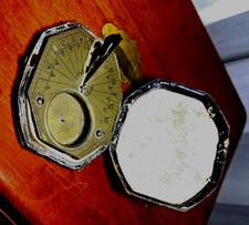 Ancien Cadran Solaire De Poche signé  Buterfield À Paris  époque 18 eme