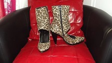 Bottines/escarpins 37 talons hauts motif léopard en toile doublée