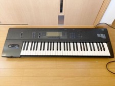 Clavier synthétiseur station de travail musicale Korg 01/W FD 61 touches noir...