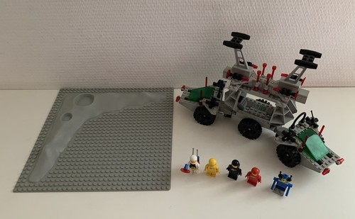 Lego space set 6952 - space,