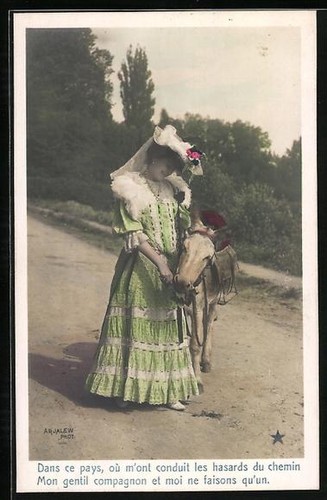 Carte postale dame - , un