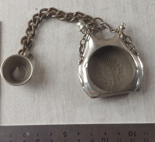 Ancien objet poilu le - de, poilu,