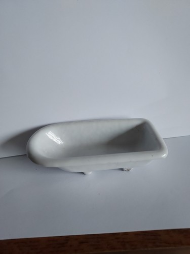 Ancienne petite baignoire - petite,