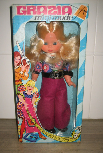 Ancienne poupée grazia - poupée,