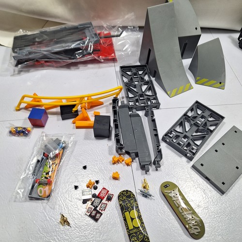 Tech deck finger skate - tech,