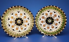 LOT DE 2 ASSIETTES EN FAIENCE