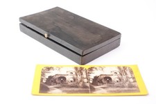 Visionneuse stéréoscopique pliante 8,5 x 17 cm. Vers 1870. Avec une vue stéréo.
