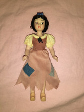 POUPEE DISNEY EN PORCELAINE BLANCHE NEIGE 17 CM
