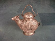 Vase À Eau Sacrée En Cuivre