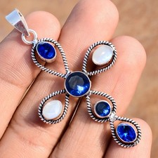 Pendentif croix religieuse en