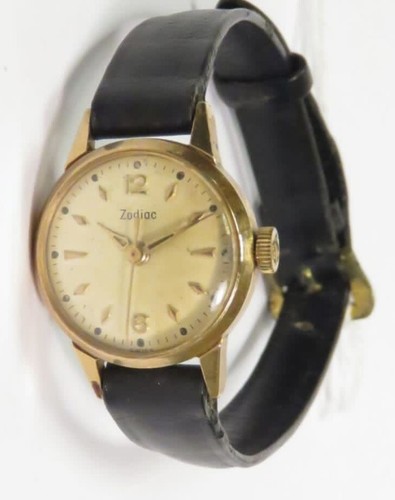 Montre mécanique vintage - montre,