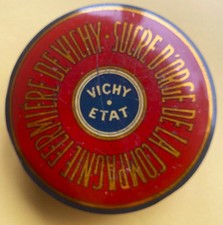 Boite métallique. Compagnie fermière de VICHY sucre d'orge Etat bon. VIDE.